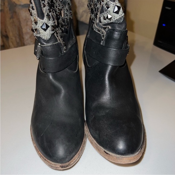 Frye Ilana Deco Studded Boots in Black - Picture 15 of 15